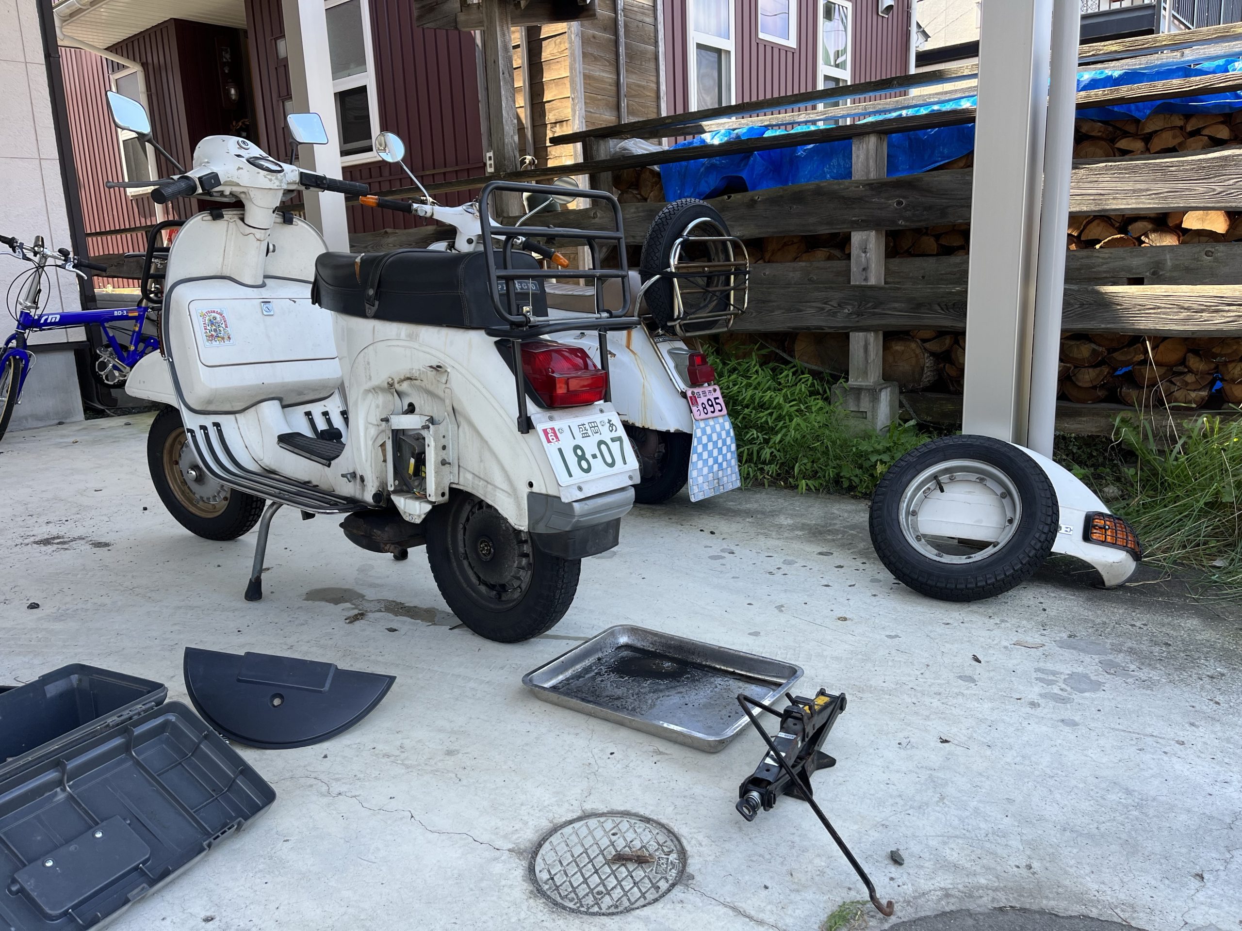 P200Eのアクスルシャフトシール交換 – Joyride